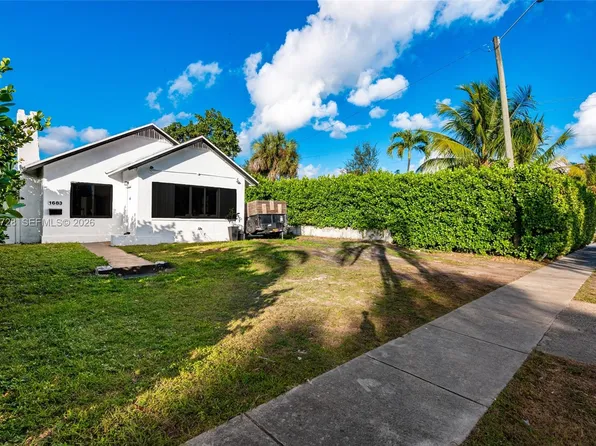 1683 NE 168th St, North Miami Beach, FL 33162