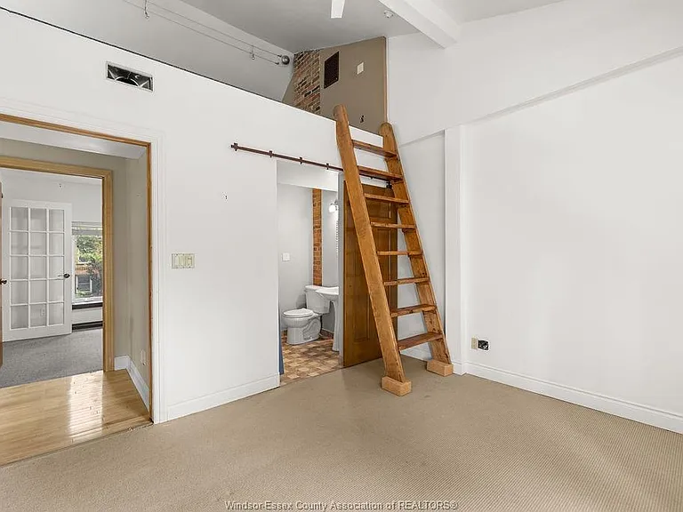 803 Monmouth Rd — Photo 19
