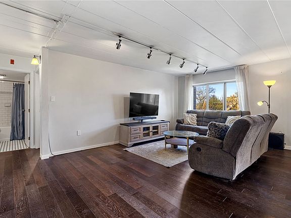 5th image of 5 Bayard Rd APT 706