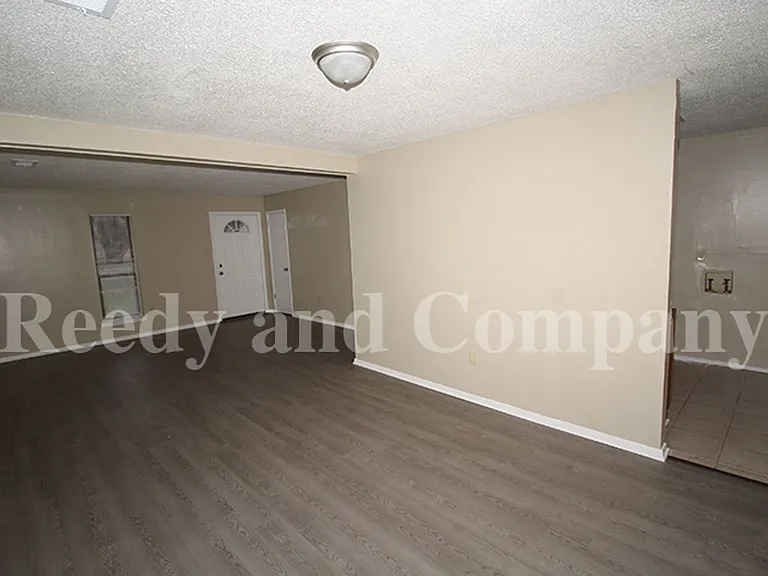 8401 Old Forge Rd — Photo 5