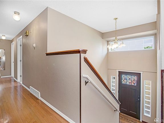 4th image of 11609 SE 210th Pl