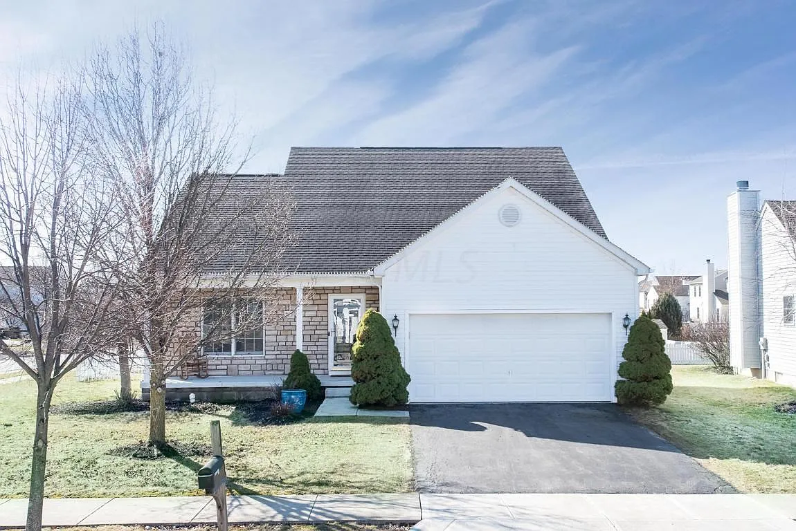 365 Cobblestone Dr photo 1