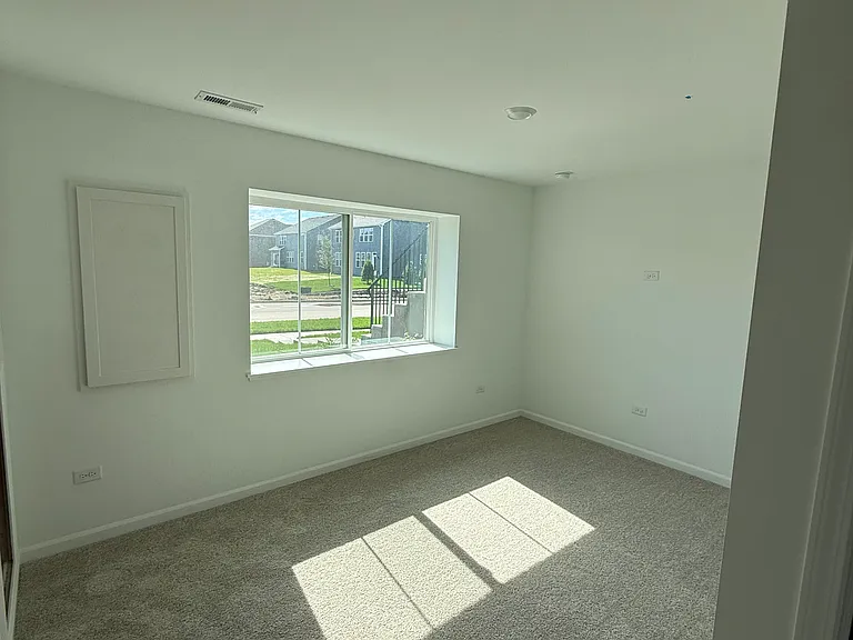 2236 Stonegate Rd — Photo 15