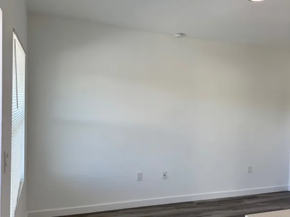 190 NW 16th St #9, Miami, FL 33136