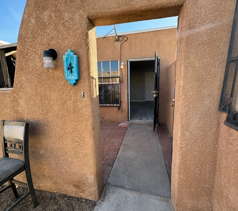 912 San Pedro Dr SE #4