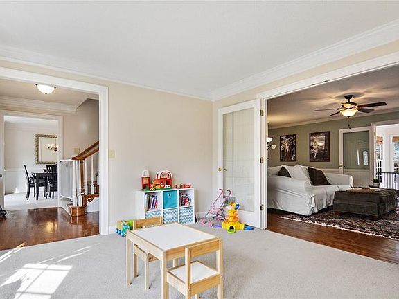 5th image of 2245 Primrose Place Ln
