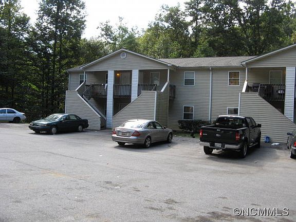 4th image of 18 Bearwood Dr