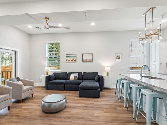 4th image of 7417 Burthe St #1B