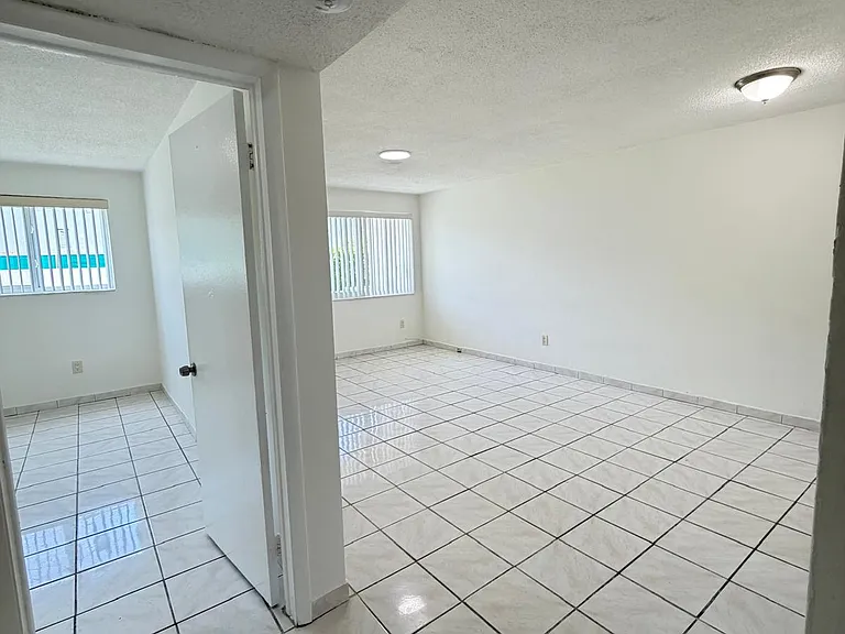 13215 NE 6th Ave #108 — Photo 8