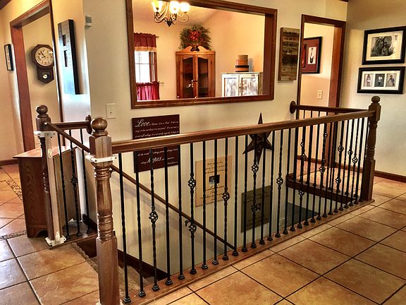 5th image of 312 Aspen Ct