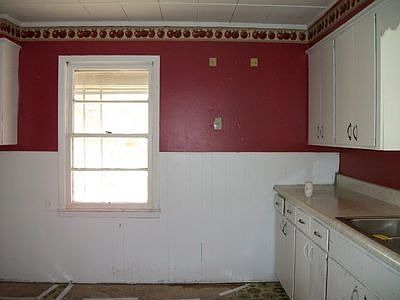 4th image of 505 Thurmond St