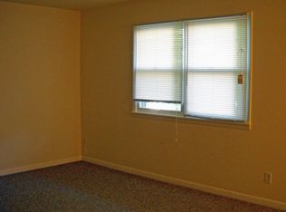 407 W White St APT 13, Champaign, IL
