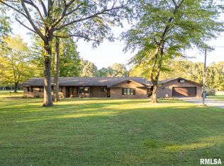 502 E Mohan St, Carterville, IL 62918