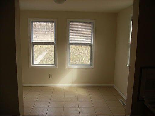 5th image of 1047 Cogswell St NW