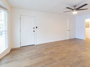 1521 E 2nd Street, Long Beach, CA 90802