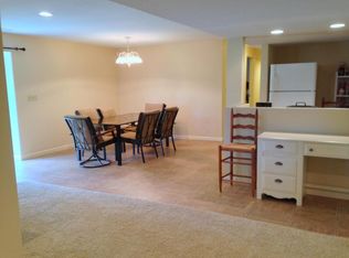 370 Rolling Acre Dr, Lithopolis, OH 43136