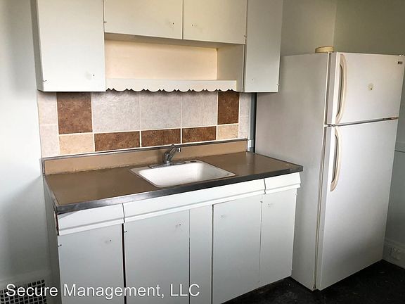 3rd image of 4151 Rocky River Dr APT 3B
