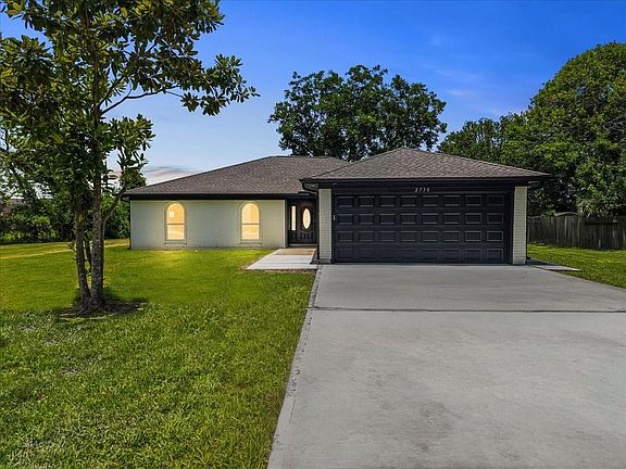3rd image of 2730 Mary Ln