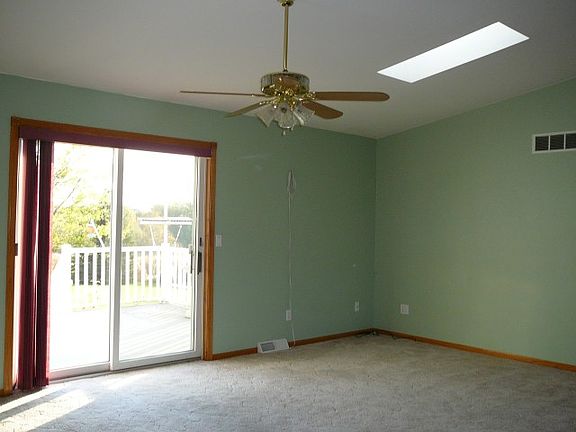 5th image of 4590 Tobins 80 Ln