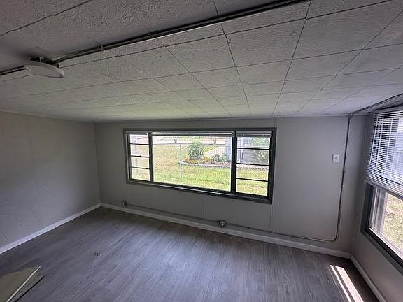 5th image of 1404 W Jackson St