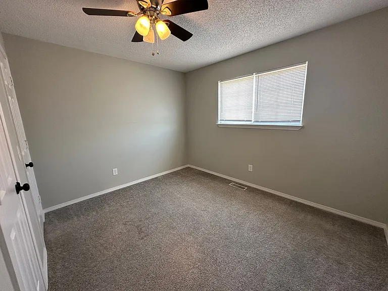 3401 SW Landau Ct #1 & 2 — Photo 9