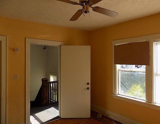 3rd image of 2220 McGregor Pl