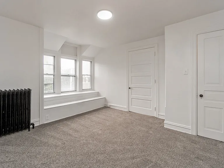 46 S 10th St #3 — Photo 3
