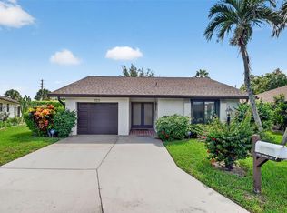6490 Lakemont Cir, Greenacres, FL 33463