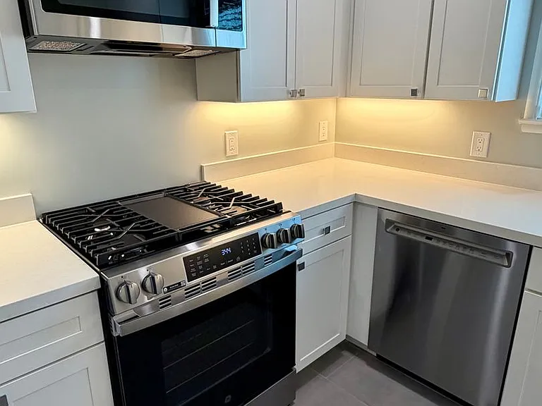 Laurel Oaks Apts — Photo 40