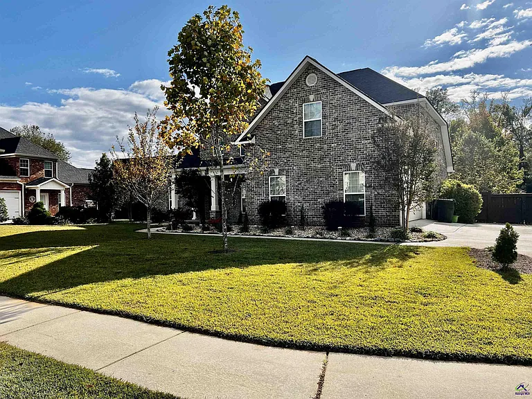 609 Cannock Ct — Photo 3