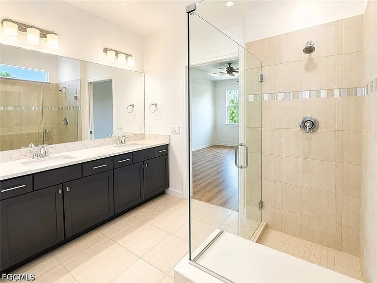 42723 Valley Brooks St — Photo 15