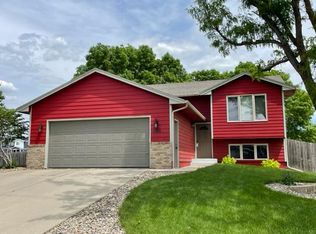 400 N Linwood Ct, Sioux Falls, SD 57103