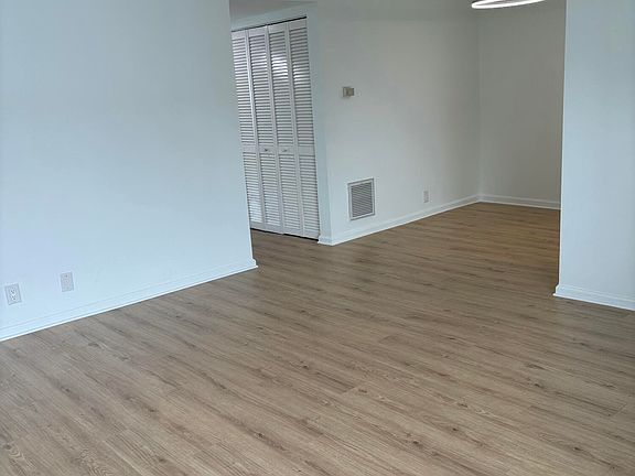 2nd image of 2860 NE 14th St #404D