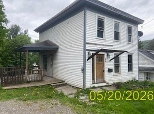 35 Pleasant St, Norwich, NY 13815