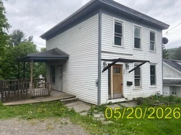 35 Pleasant St, Norwich, NY 13815