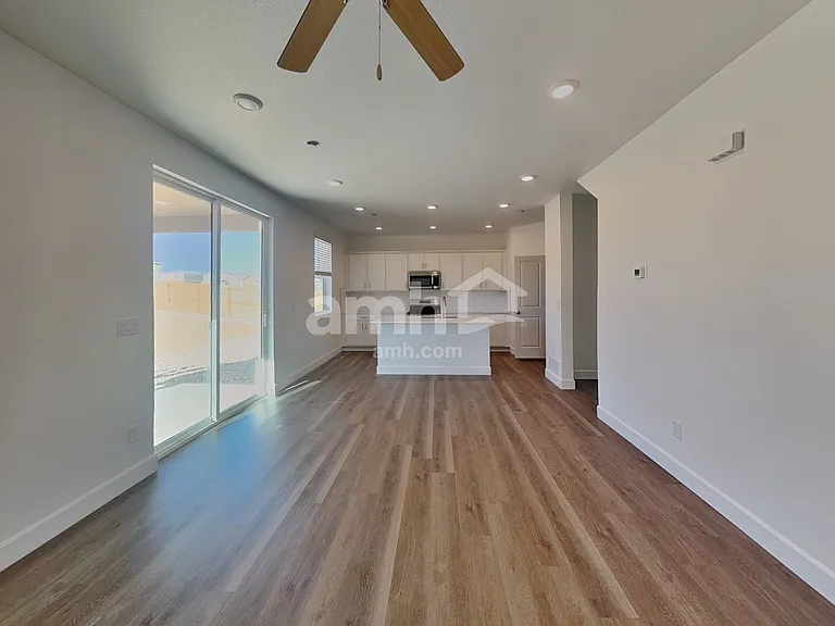 10028 Atchinson Ct — Photo 6