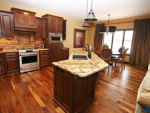 4th image of 7304 Grand Arbor Ct