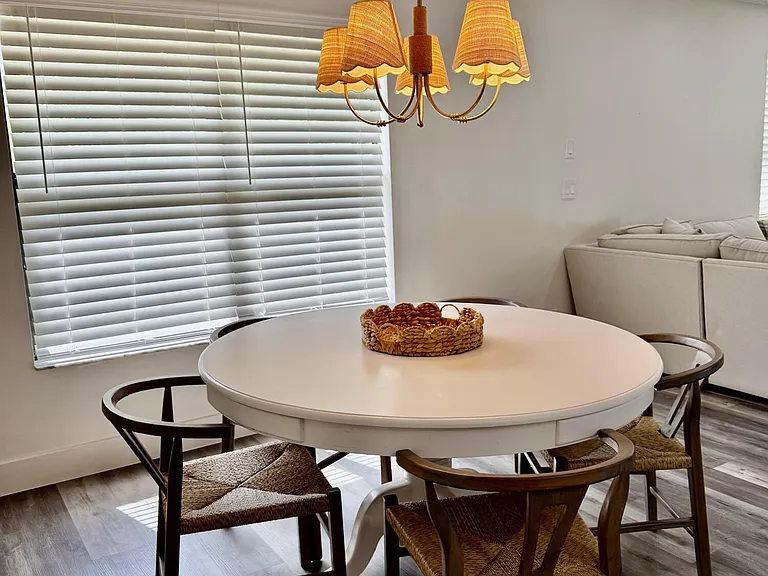 325 Knotty Wood Ln — Photo 11