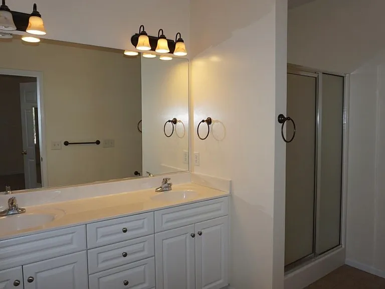 2 Ice Ct — Photo 11