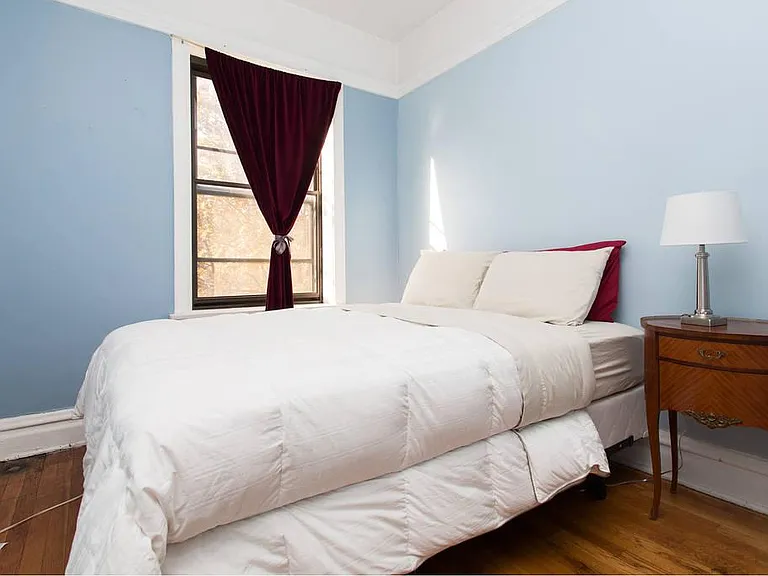 1436 W Argyle St #2 — Photo 17