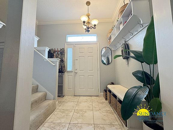 2nd image of 1552 Venice Ave