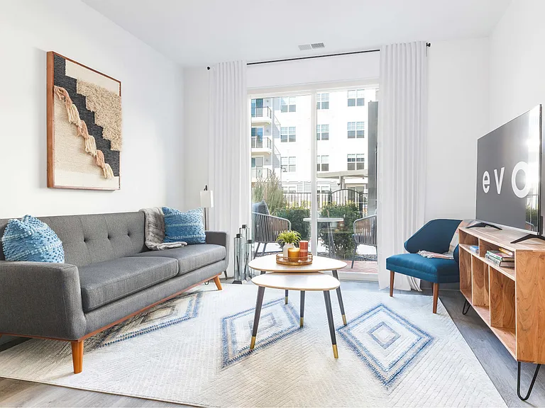 EVO Apartments — Photo 9