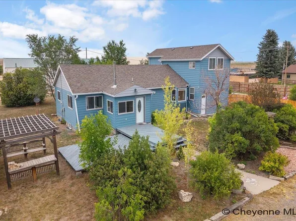 619 E 2nd St, Pine Bluffs, WY 82082