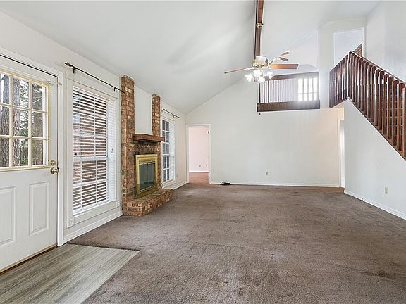 4th image of 617 Red Oak Dr