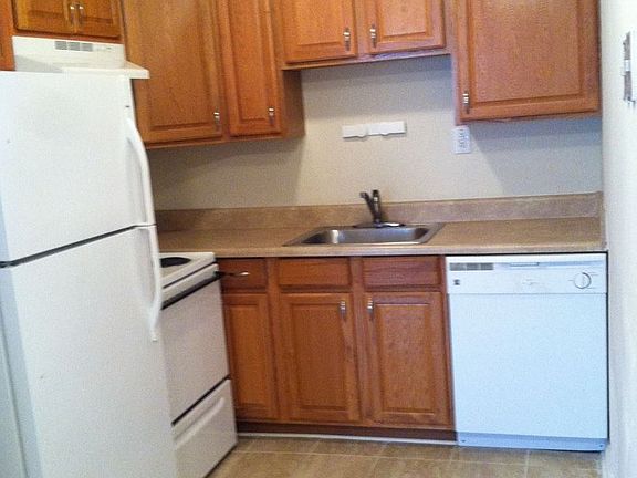 3rd image of 1372 W Ocean View Ave APT 104