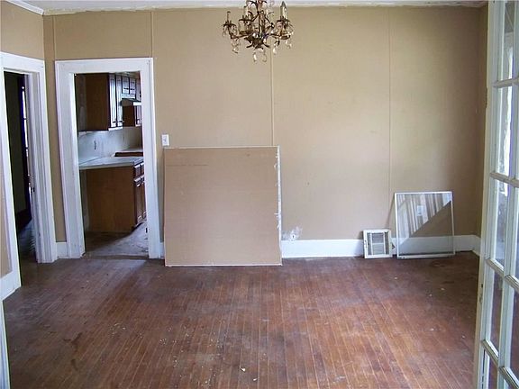 2nd image of 614 N 4th Ave