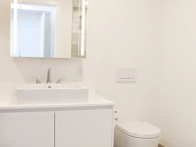 1480 Howe St #3605 — Photo 12