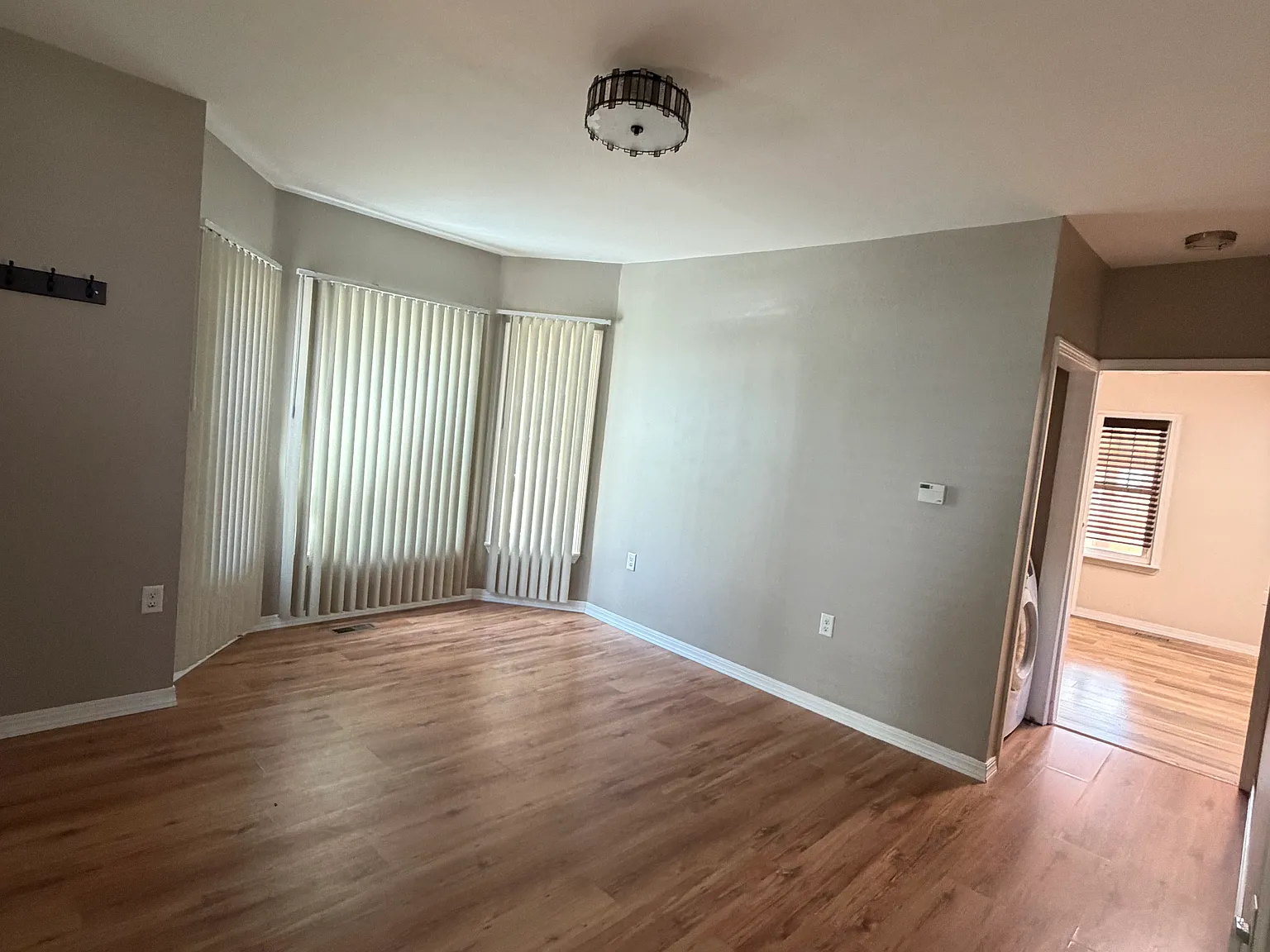 2 bed, 950 sqft, $1,250 — Photo 4