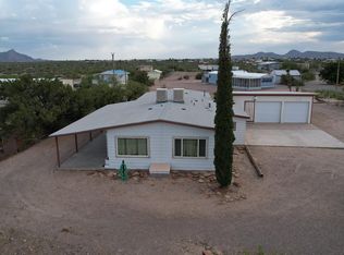402 Trout Rd, Elephant Butte, NM 87935
