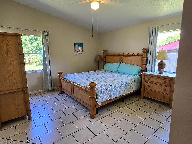 777 Robin Ave — Photo 16